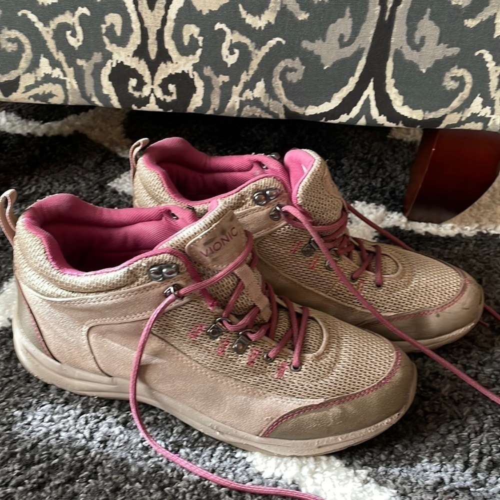 Vionic tan purple hiking boots sz 11
